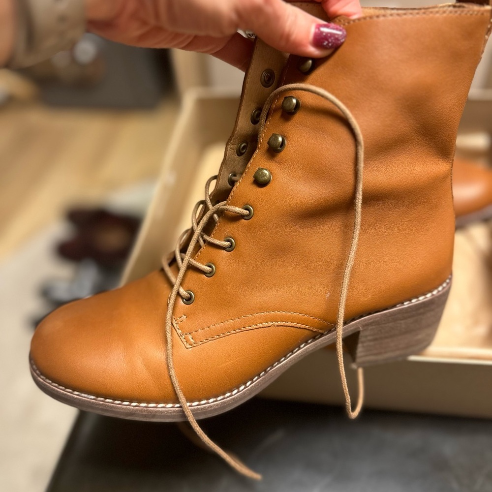 Madewell Patti lace up boot  English saddle color. Worn only twice